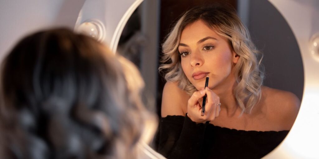 How to Update Your Makeup Routine for the New Season How to Update Your Makeup Routine for the New Season