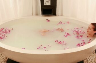 The Best Bath Soaks for Stress Relief and Muscle Recovery